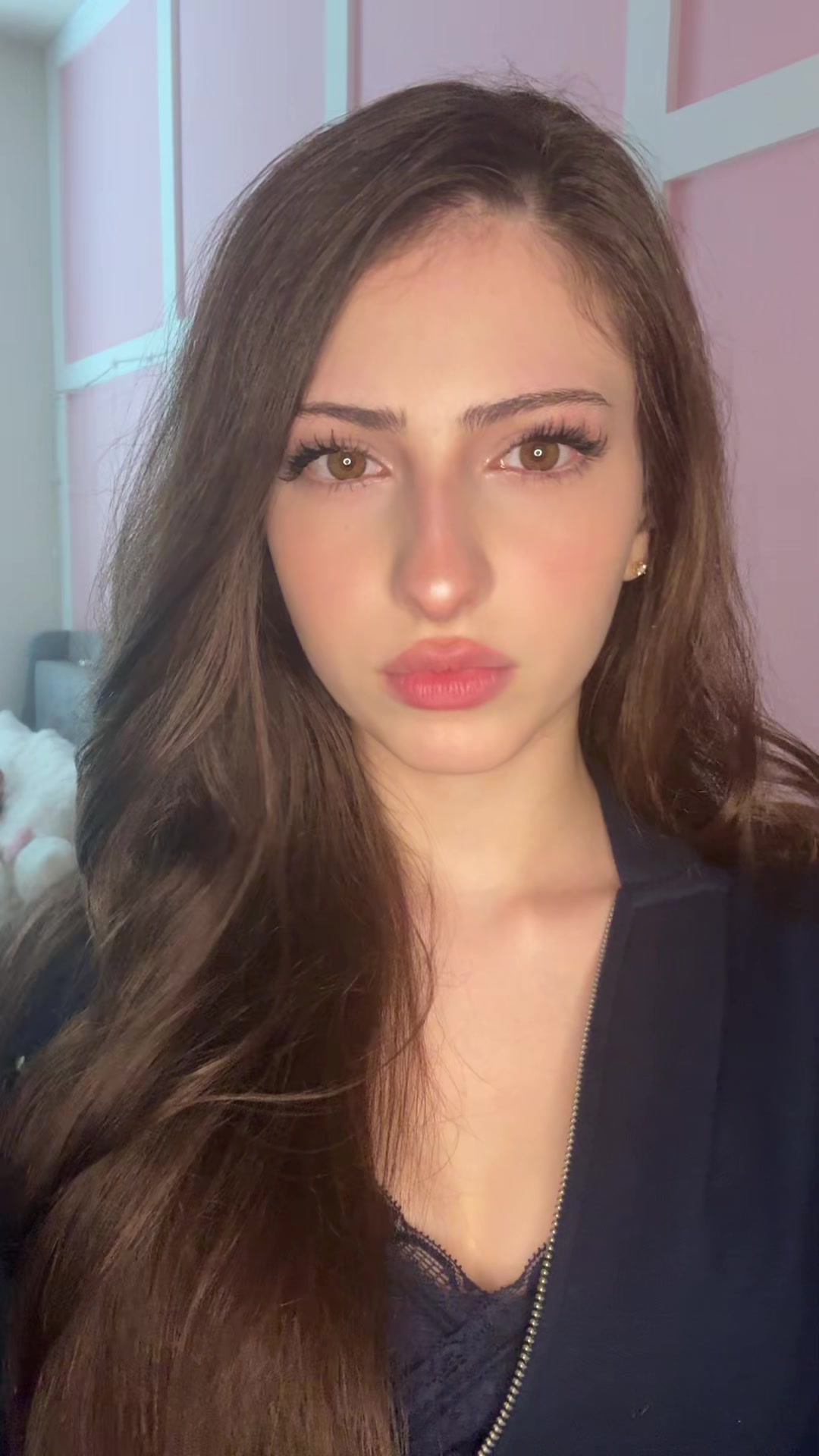 @elena