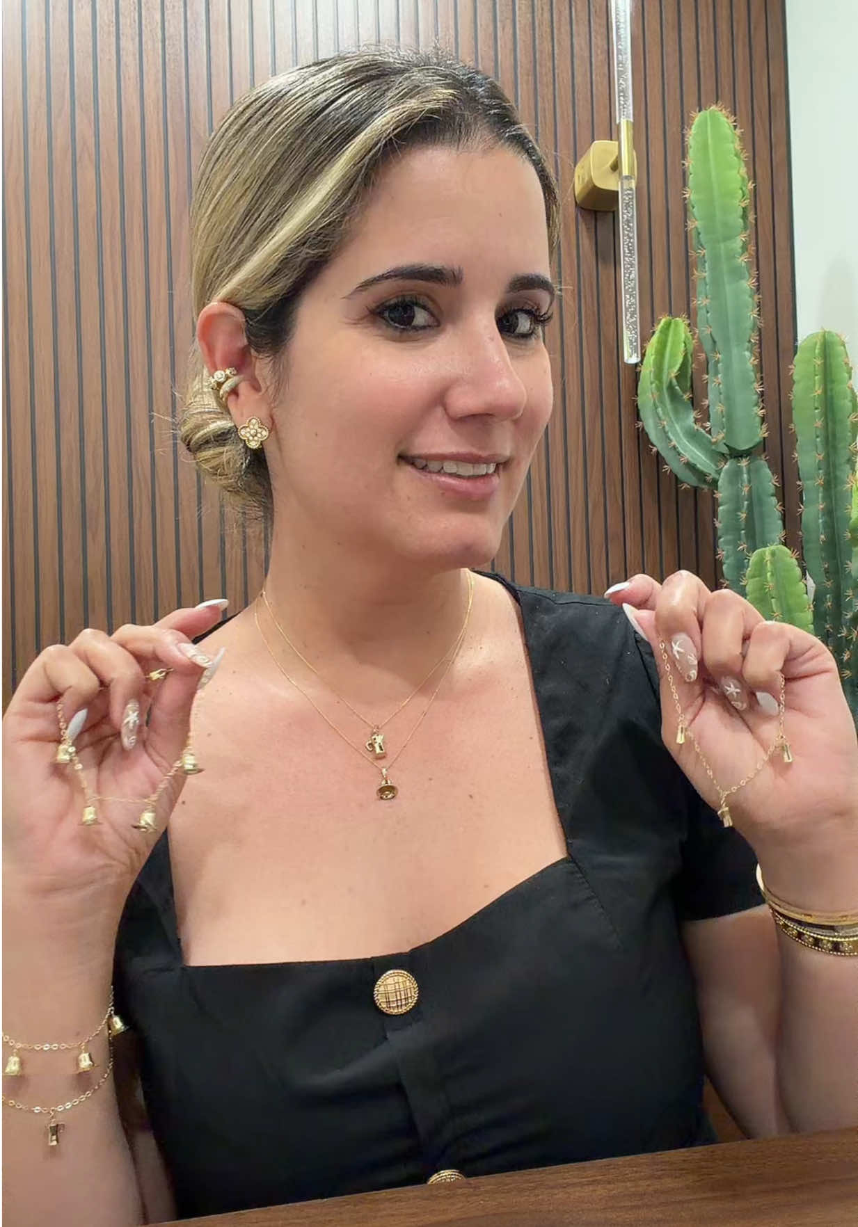 @LAS TUNAS JEWELRY LLC