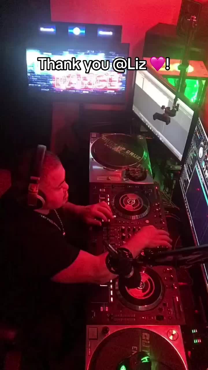 @Dj CutinupCruz