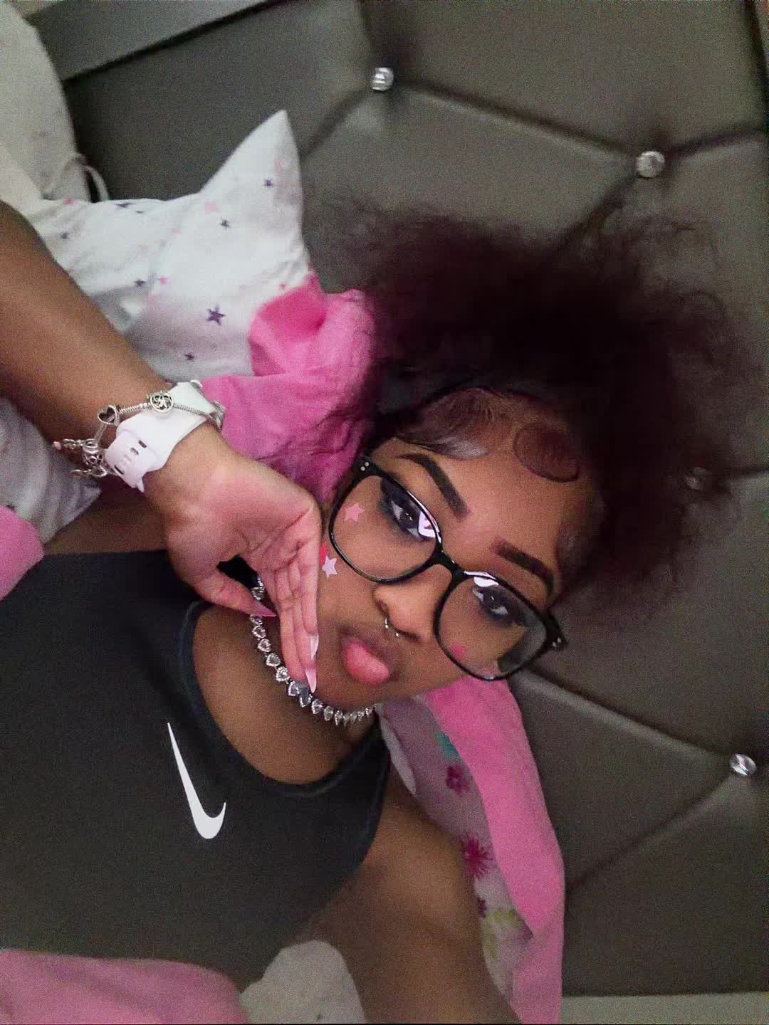 @Aunyste🎀🫧 (hon•es•ty)