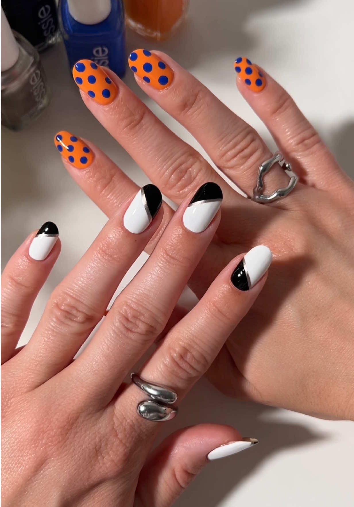 @essie
