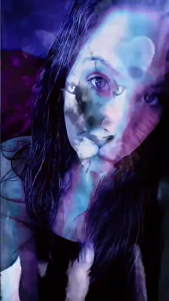 @The_Queen_Is_Back