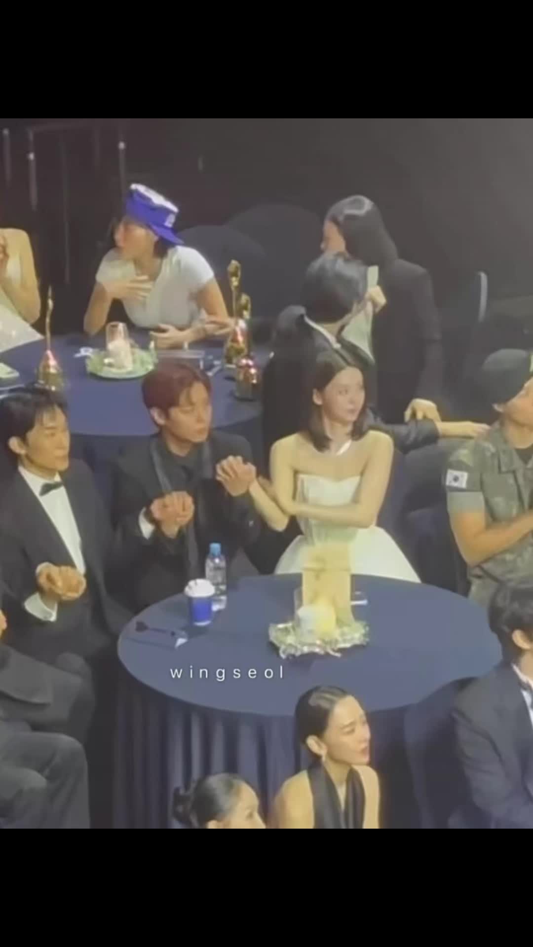@윙