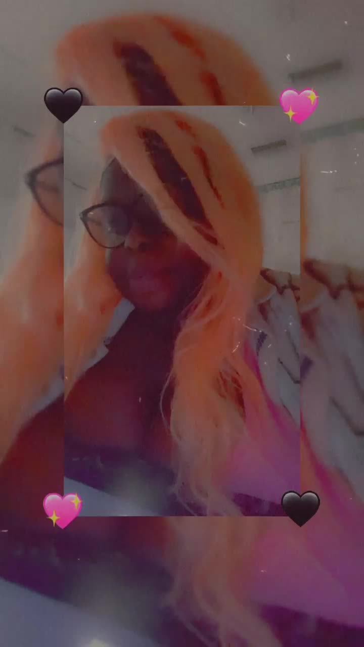 @midnightmisfitbrat