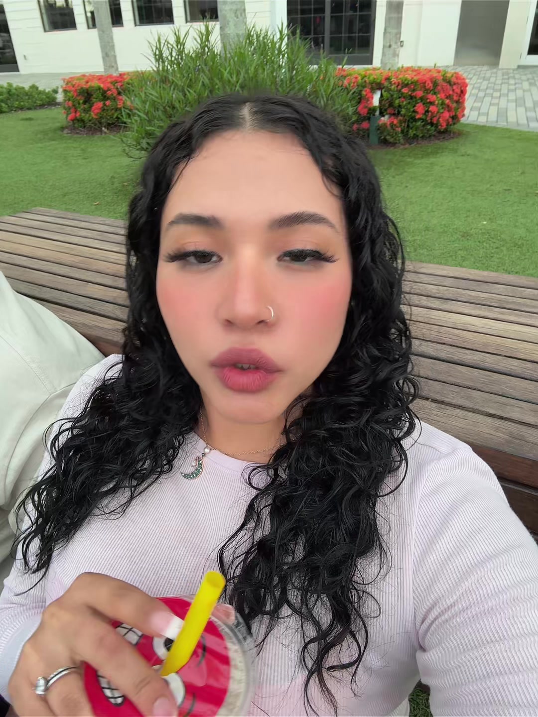 @𝐌𝐄𝐑𝐋𝐎𝐀𝐍𝐈𝐈 🍷