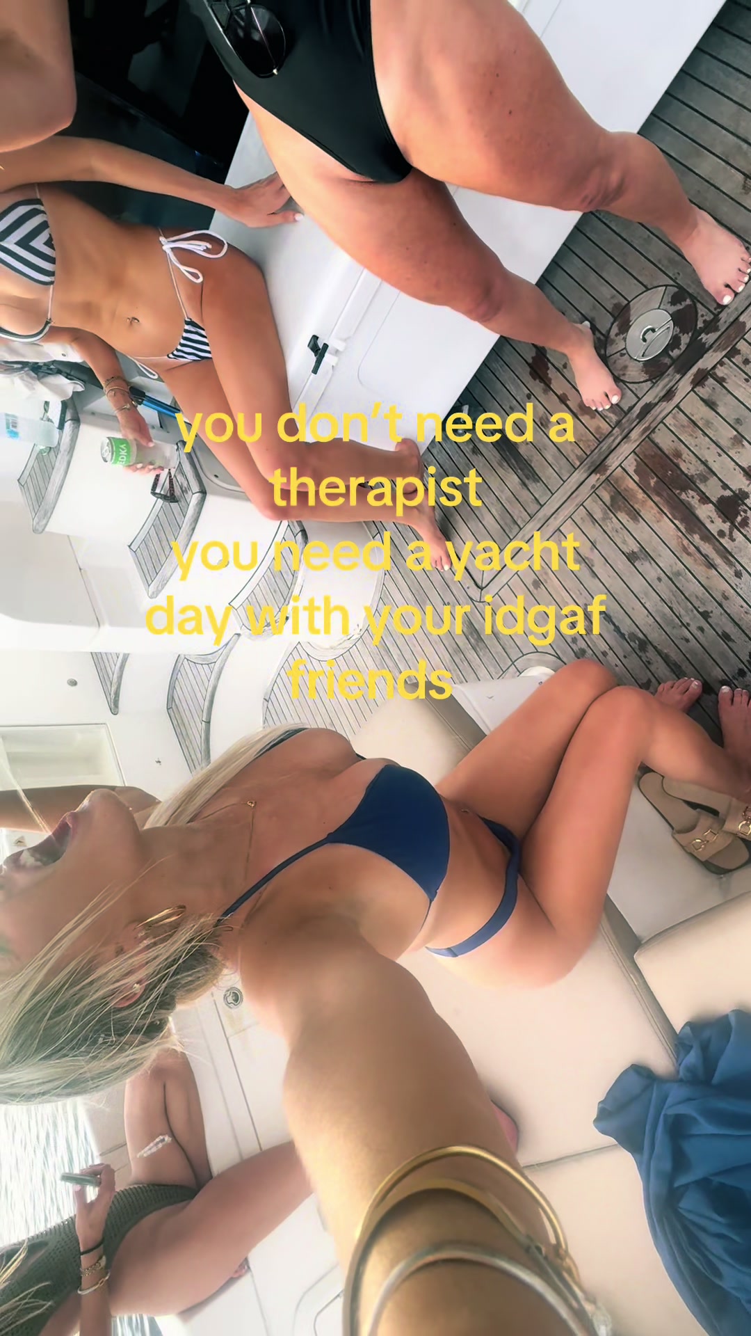 @G E N E V A ☆ L A C O R T E