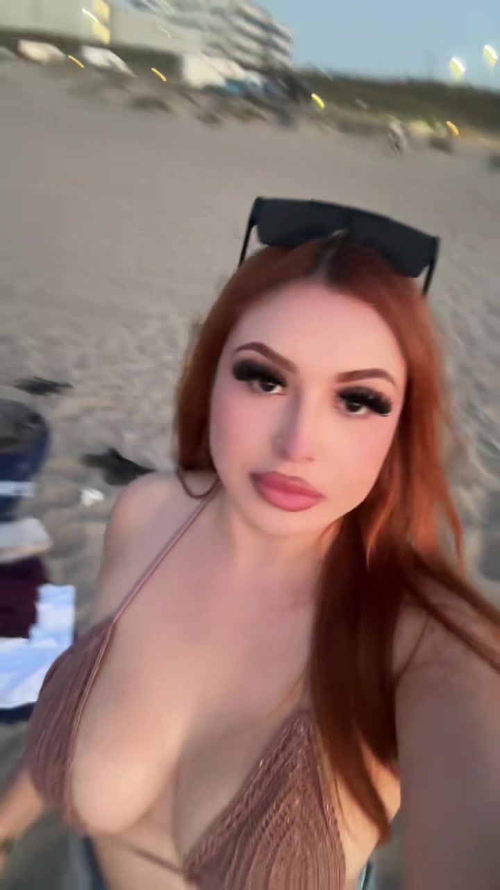 @DebbieLissette