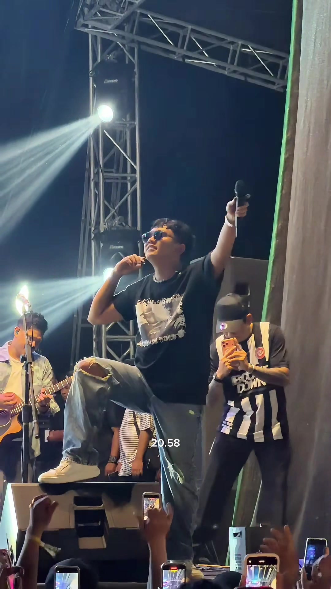 @PRIYA LESMANA