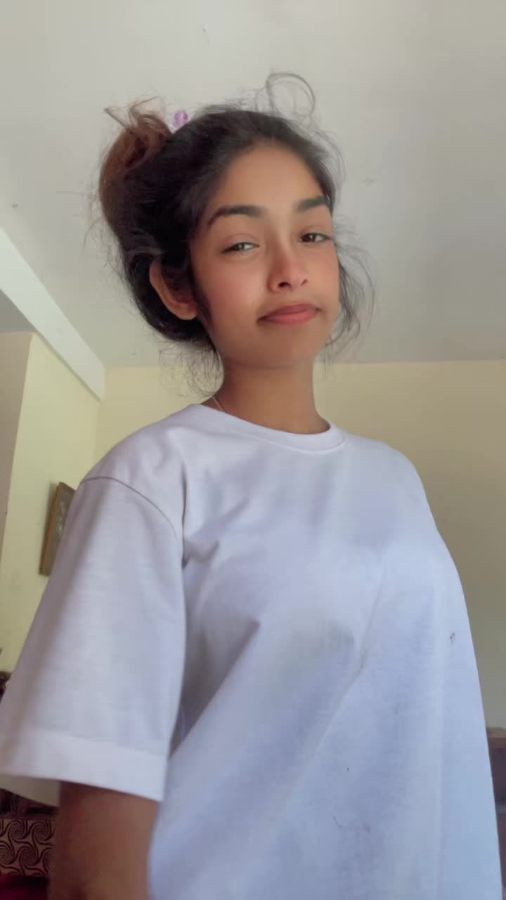 @"𝓐𝓫𝓱𝓲 𝓰𝓲𝓻𝓵 🎀🤍"