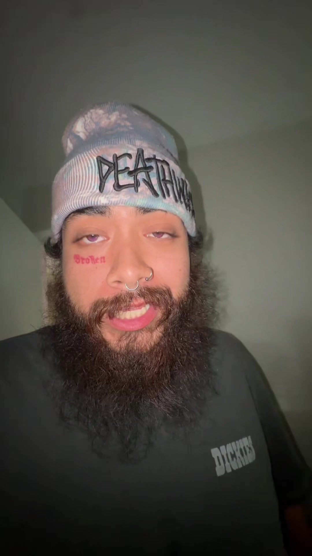 @𝔅𝔯𝔬𝔨𝔢𝔫