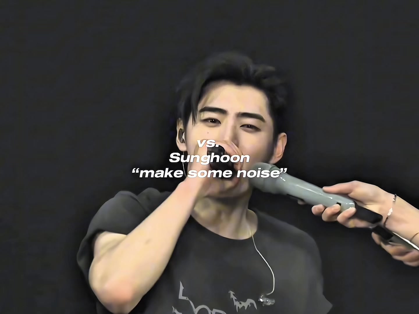 @✰