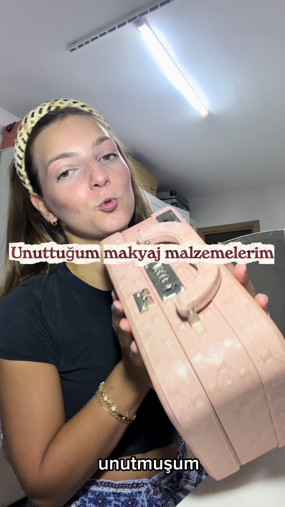 @Nazliibiber