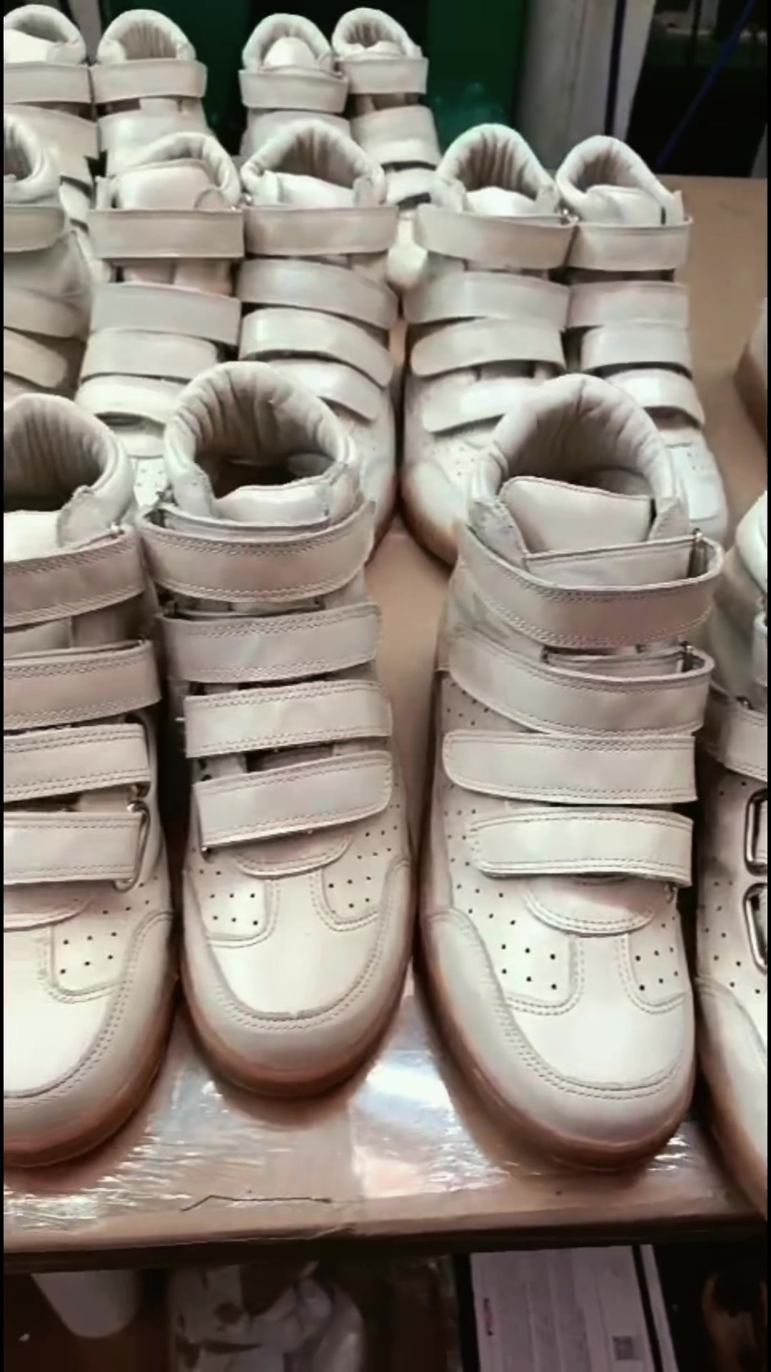 @Zapatos Syslaffitte