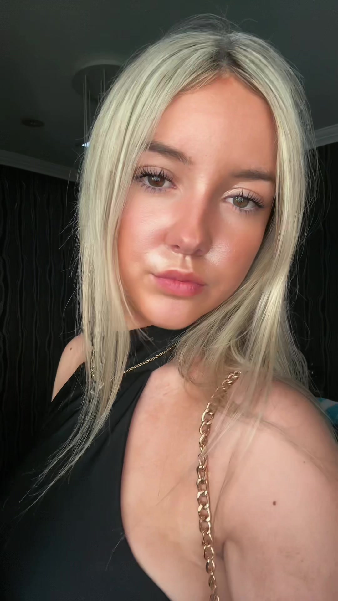 @️