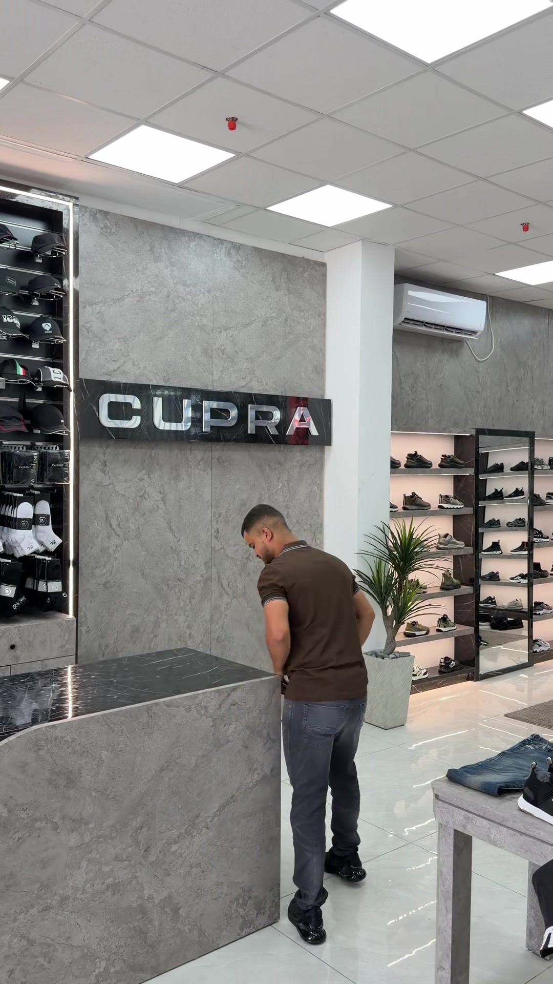 @CUPRA FOR MEN