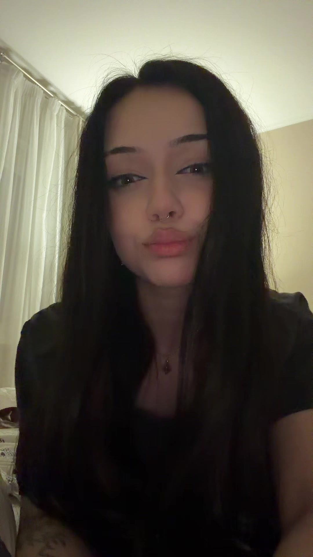 @yananavaaa
