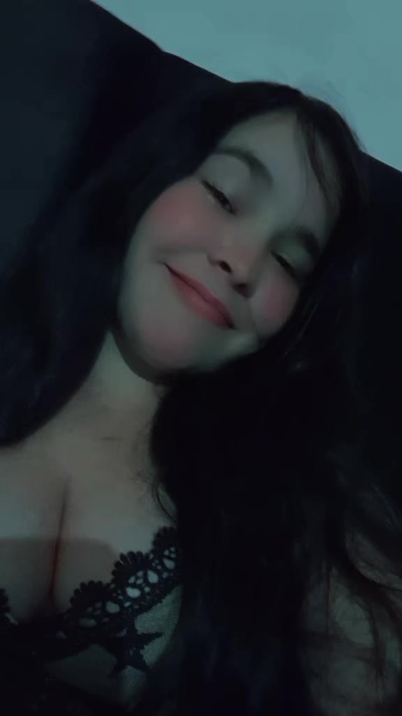 @🚔💎Gloria Martinez🐧