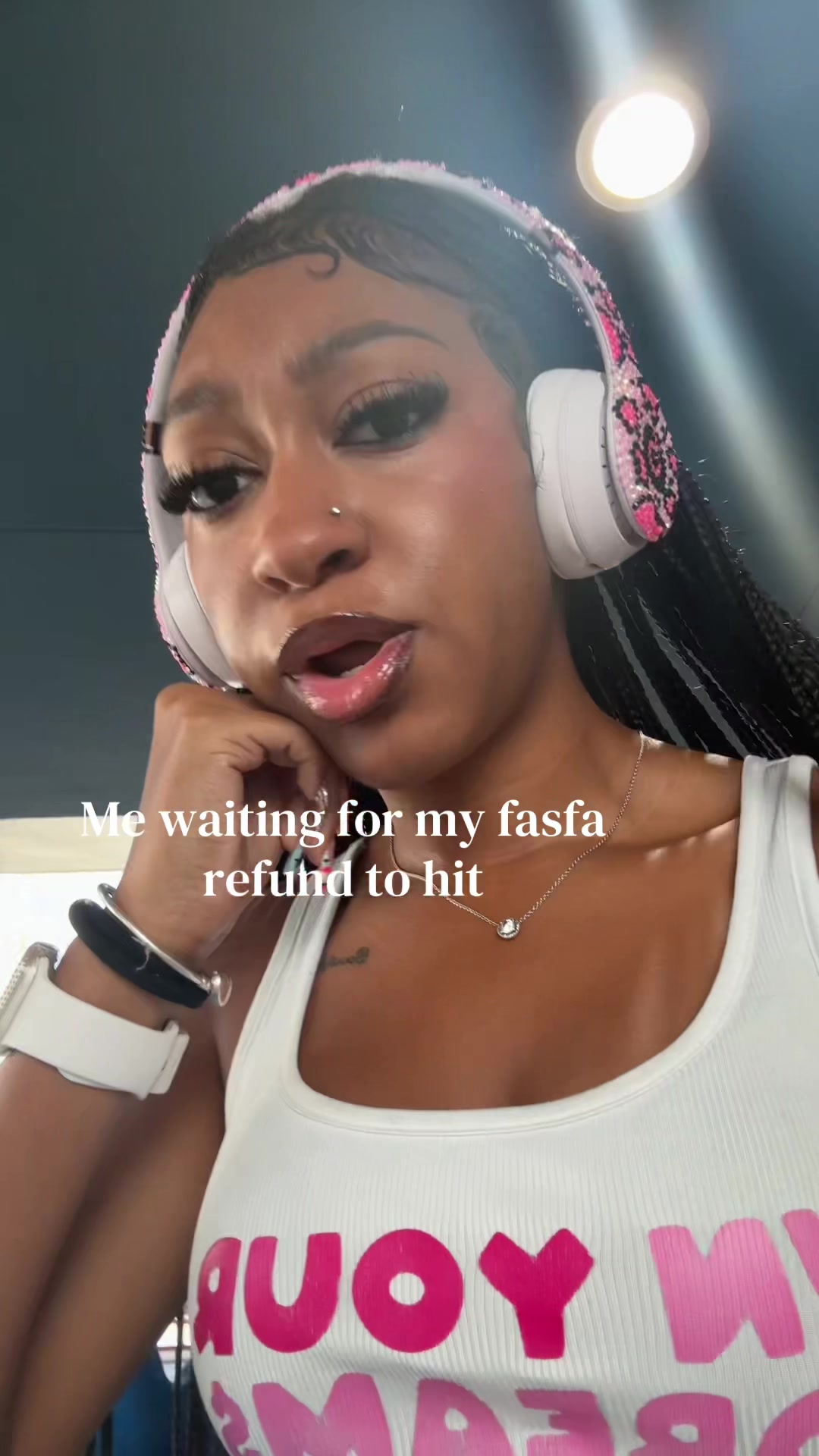 @hi i’m ari,