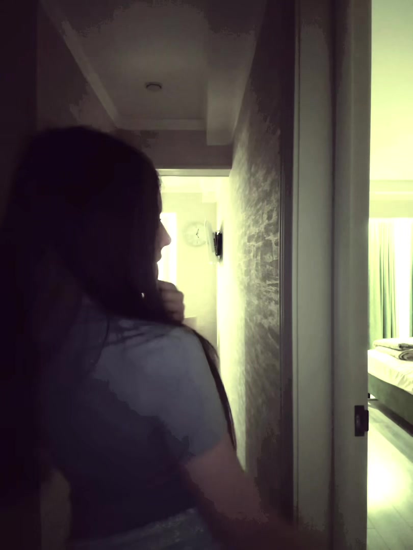 @𝑌𝑢𝑙𝑖𝑎𝑛𝑜𝑣𝑎