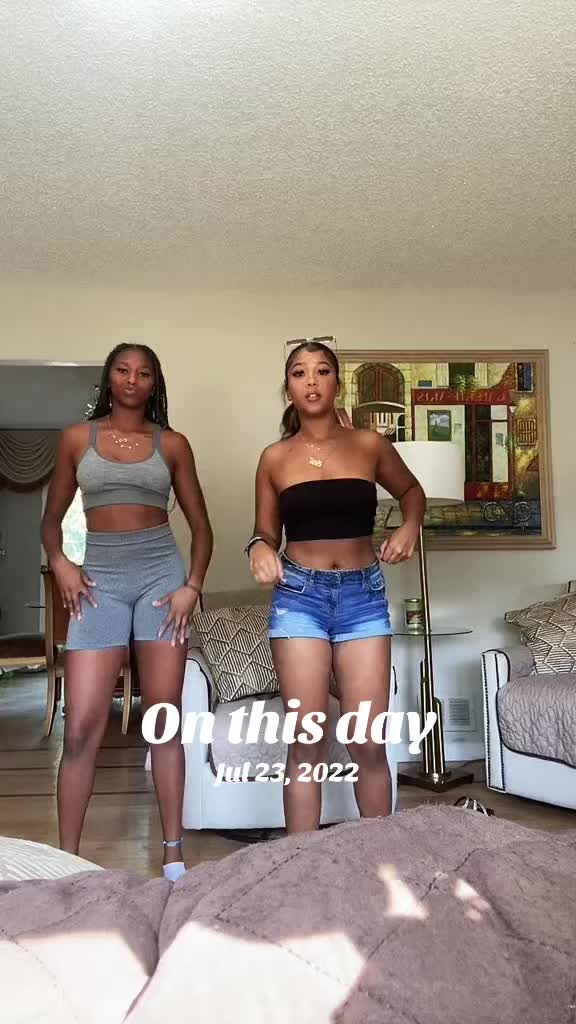 @Ava