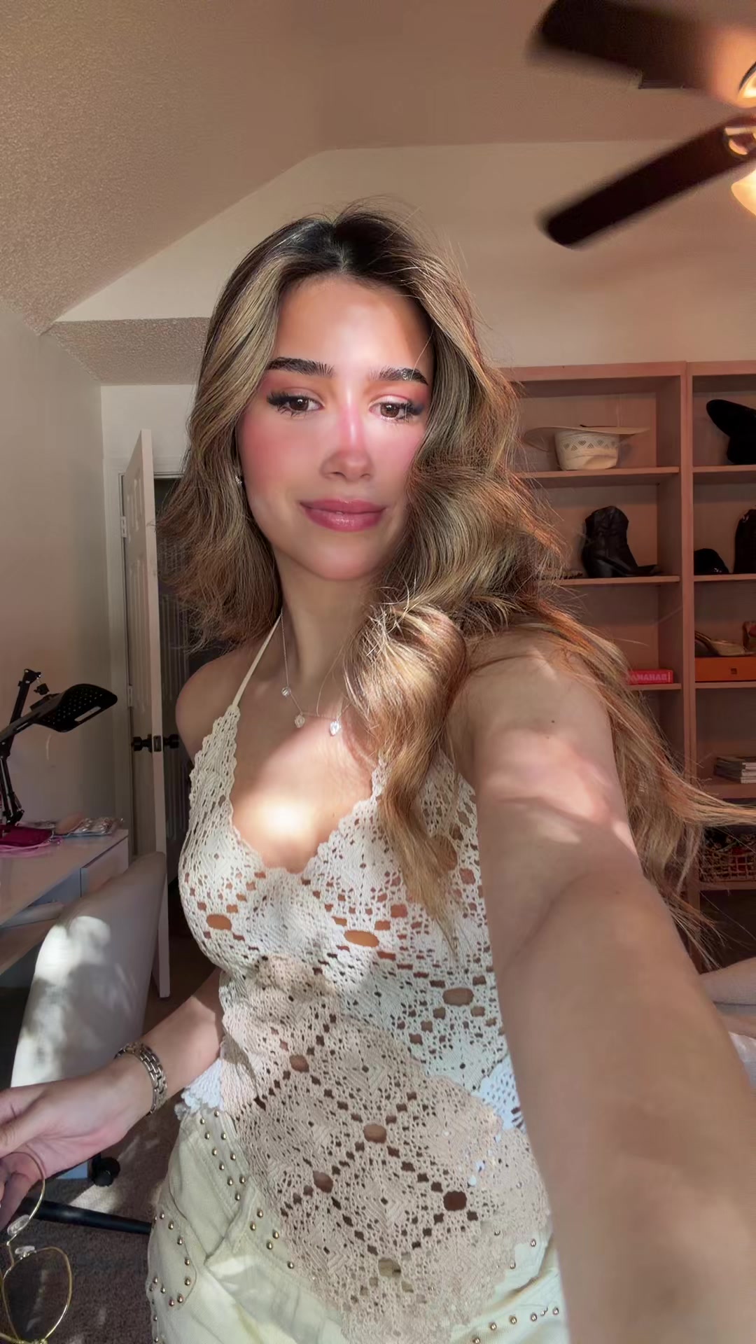 @Isadora