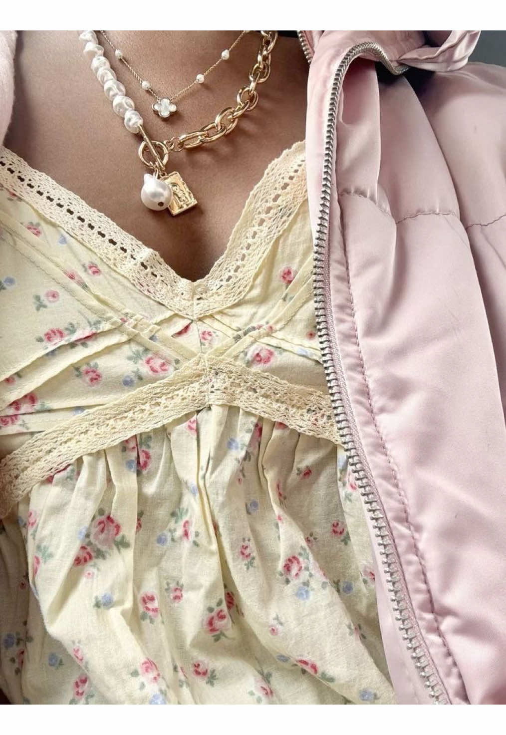 @𝒶 𝓋 𝑒 𝓇 𝓎 . 💐