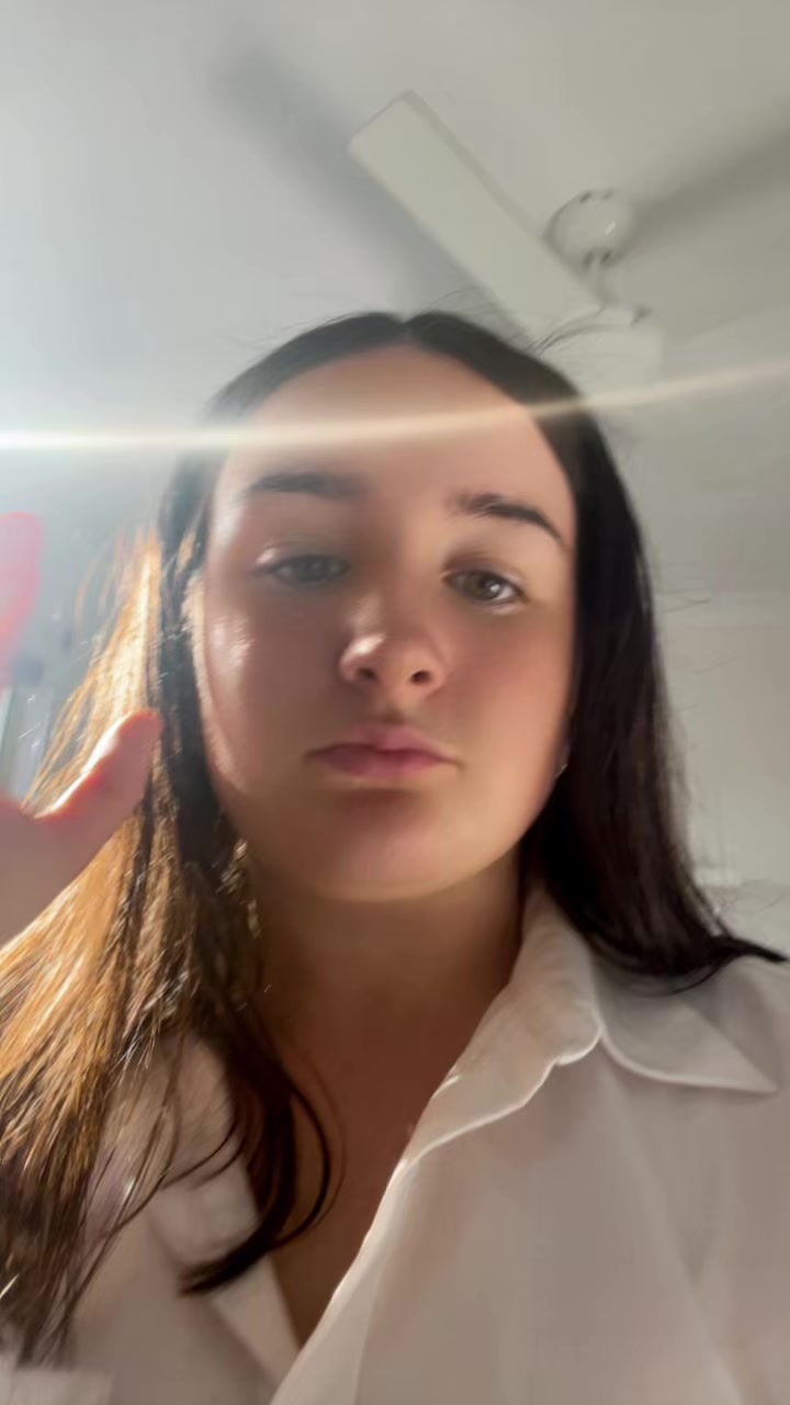 @isabella