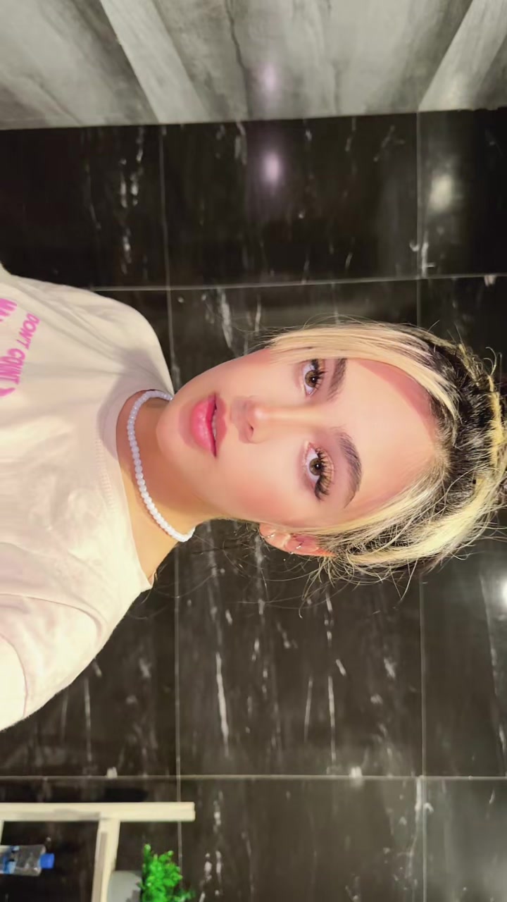 @felora