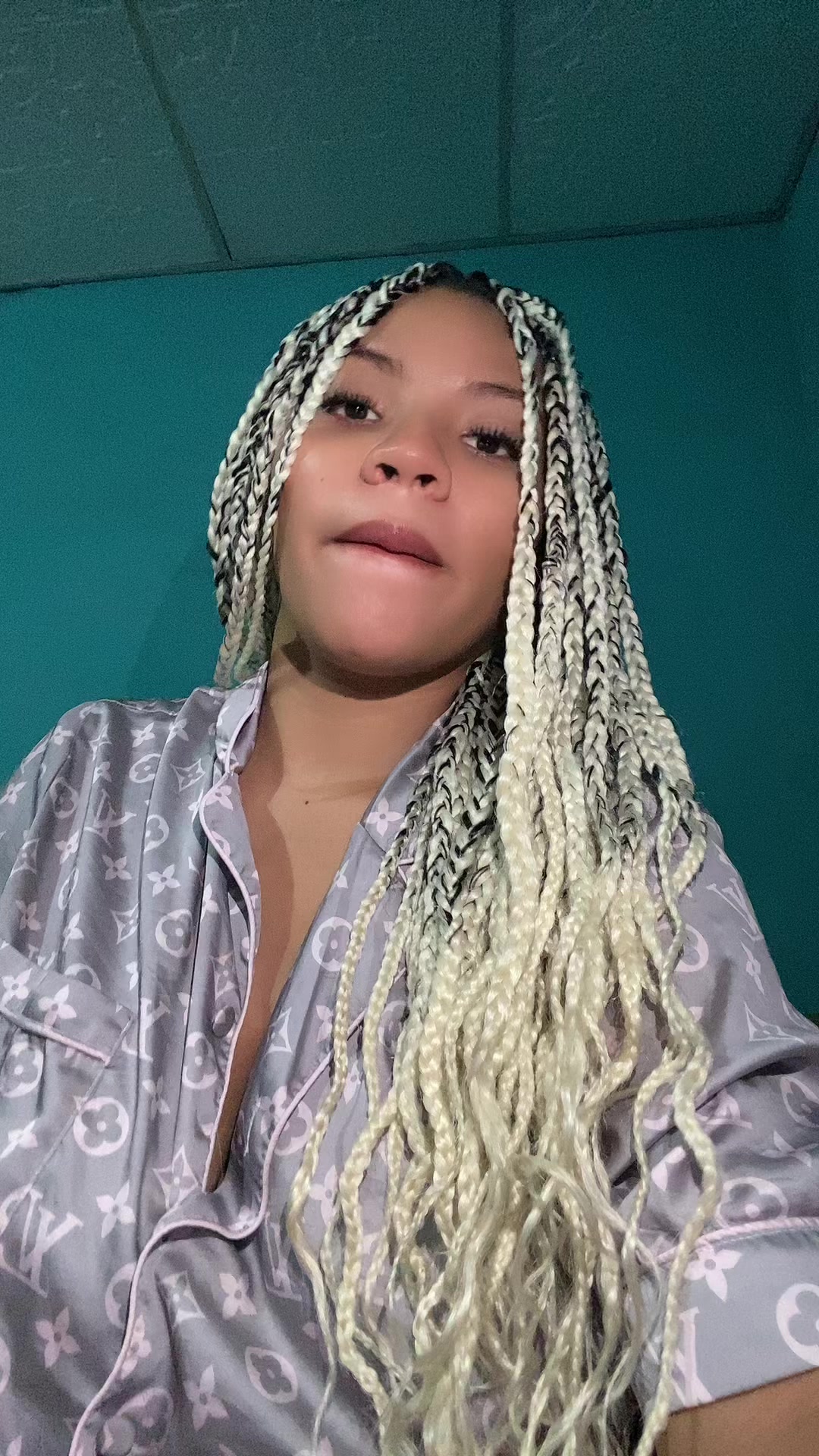 @Leyangomez_