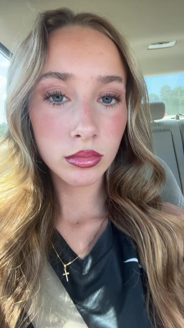 @itskarissrené