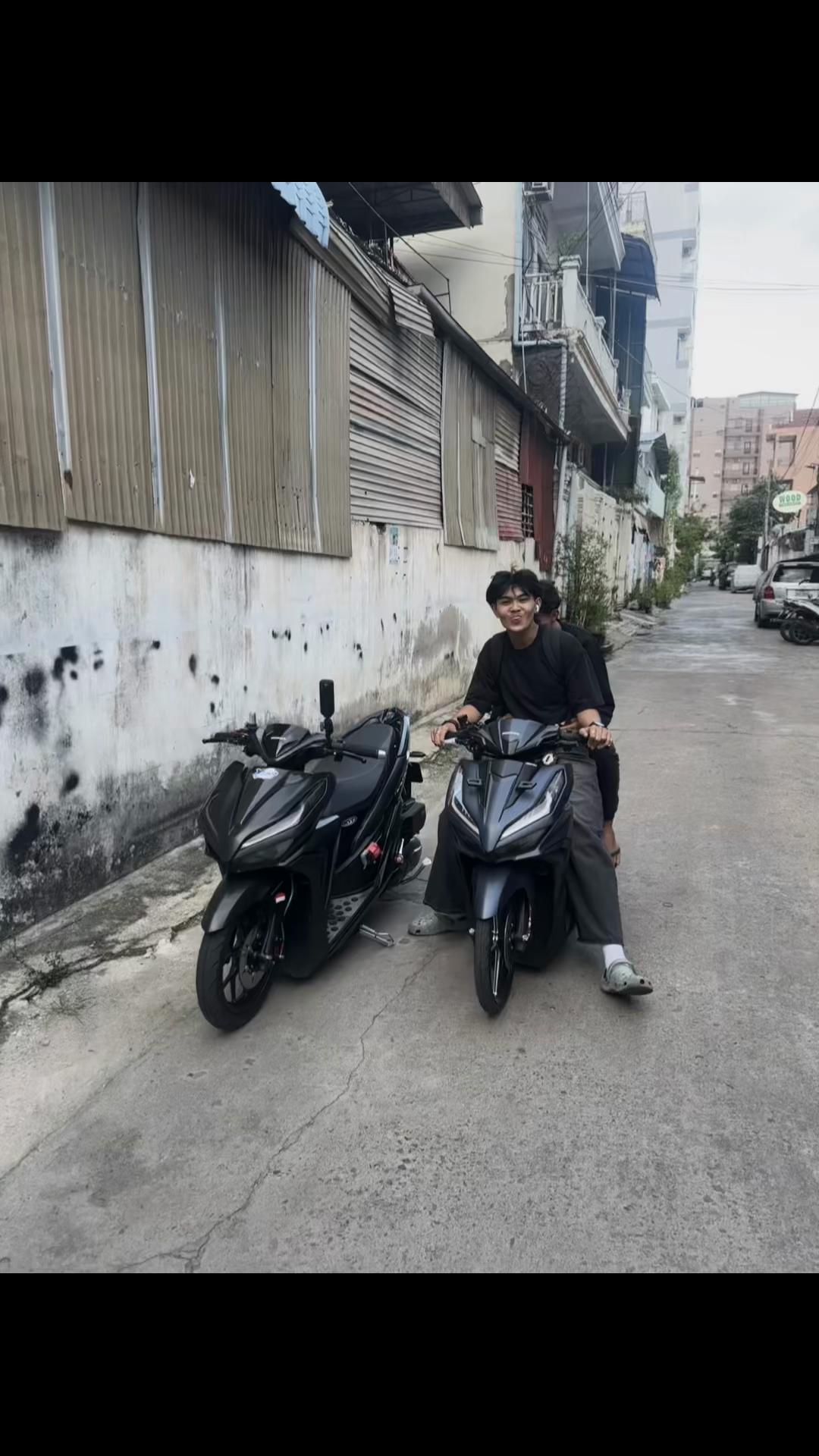 @អេស្ទែ