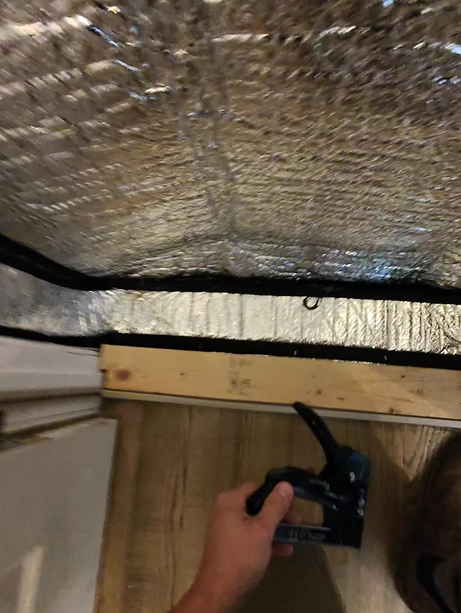 @Restoration Roofing/Insulation