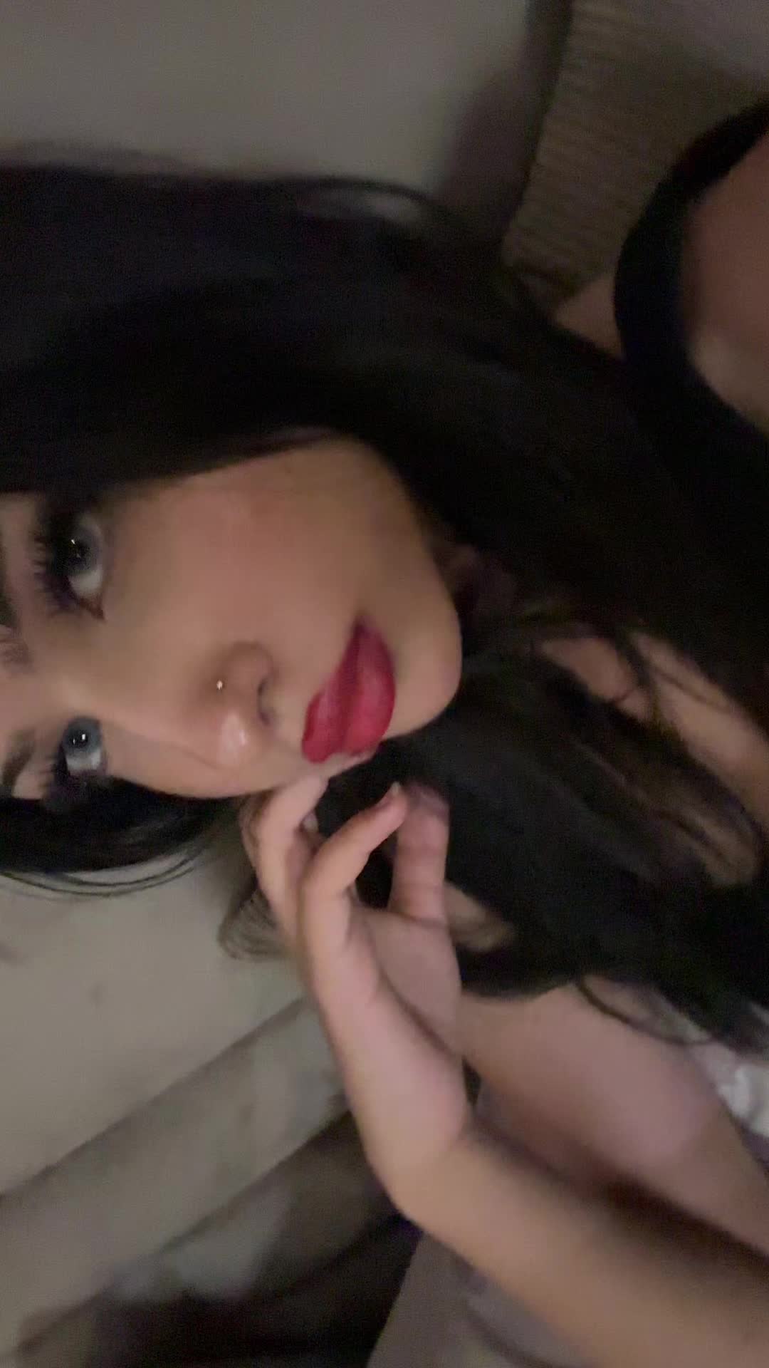 @yasmine
