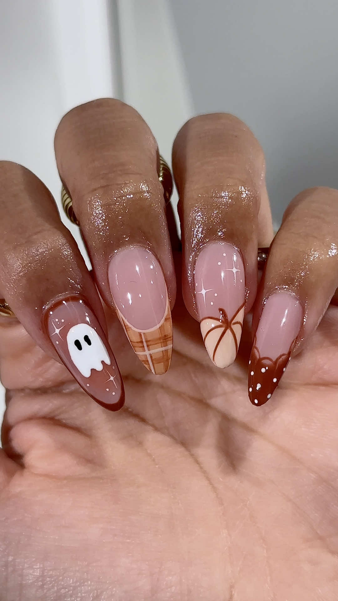 @bynicolemv