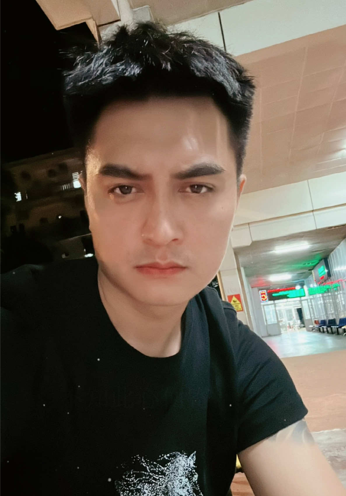 @Ho&agrave;ng Nam