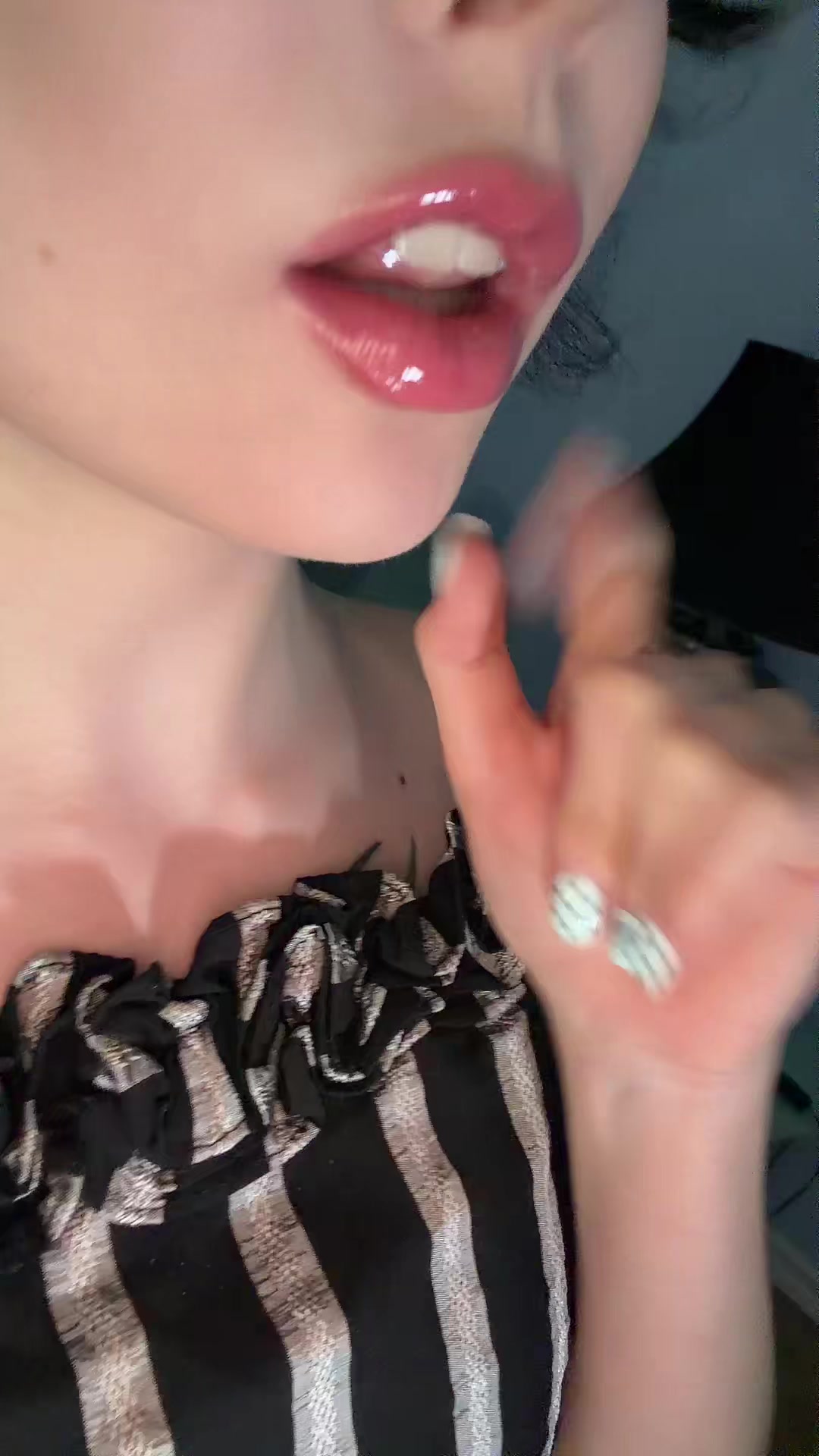 @акира
