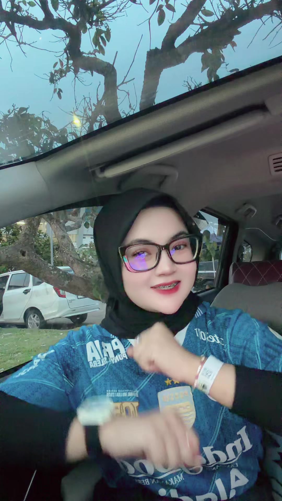 @Devi