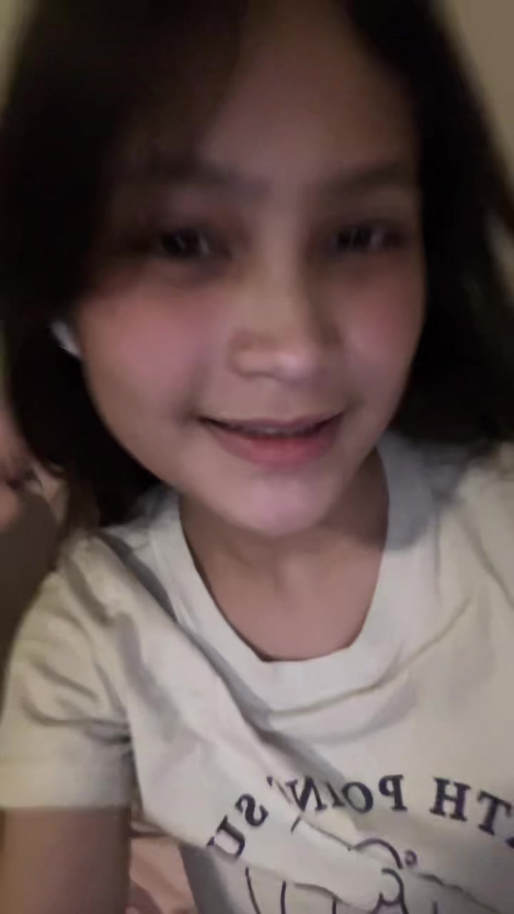 @Jenni_.