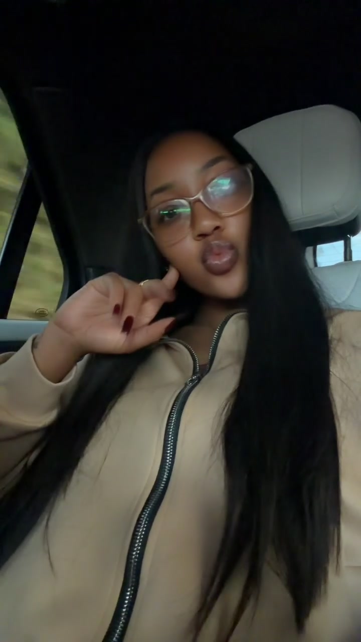 @Dhee💃🦋🦋