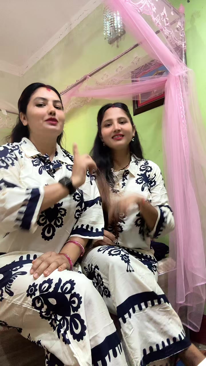 @Nishu Chimoriya Ghim