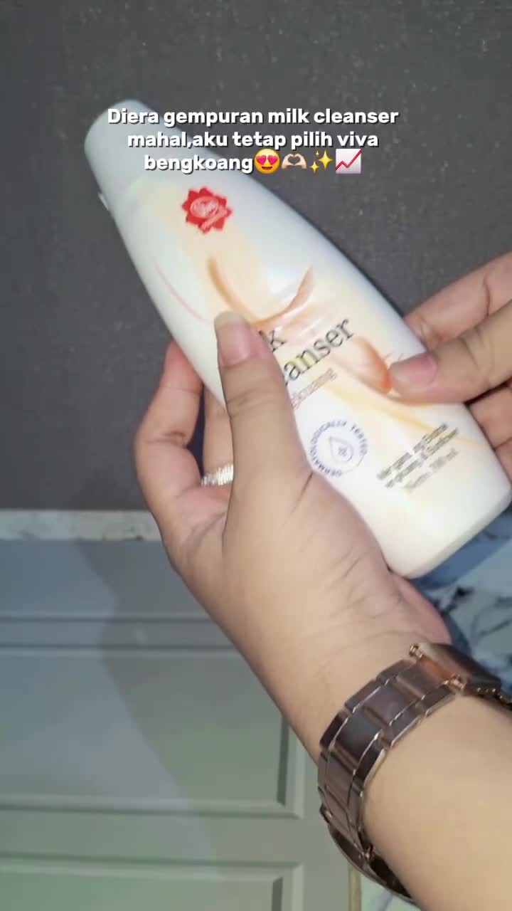 @Ayy_