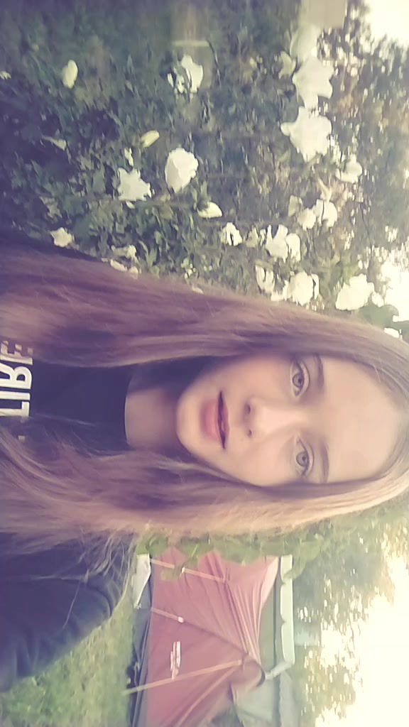@Anichka🩷🤙