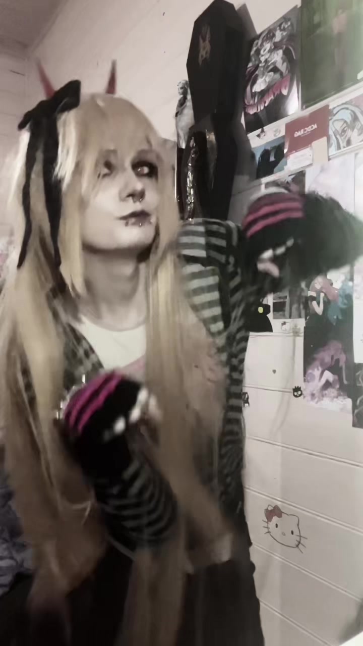 @⦻𝓥𝓮𝓮⦻