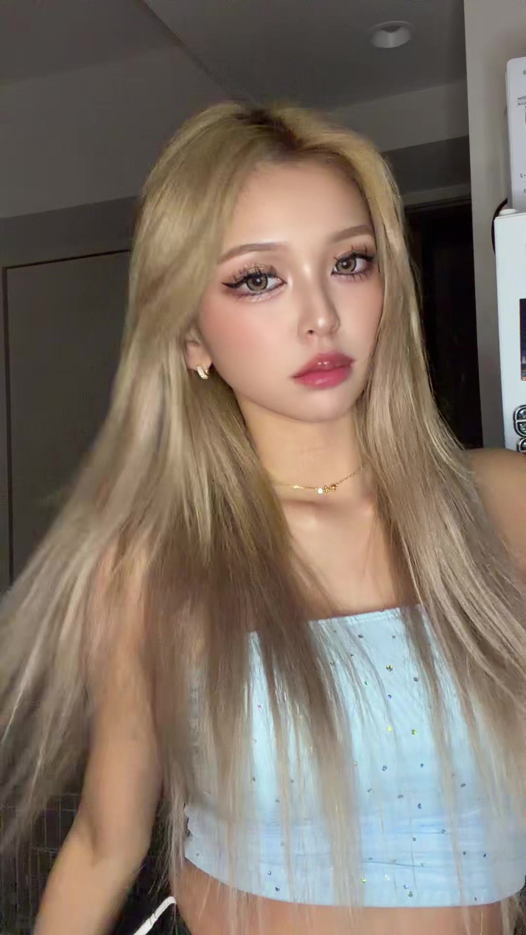 @マユ