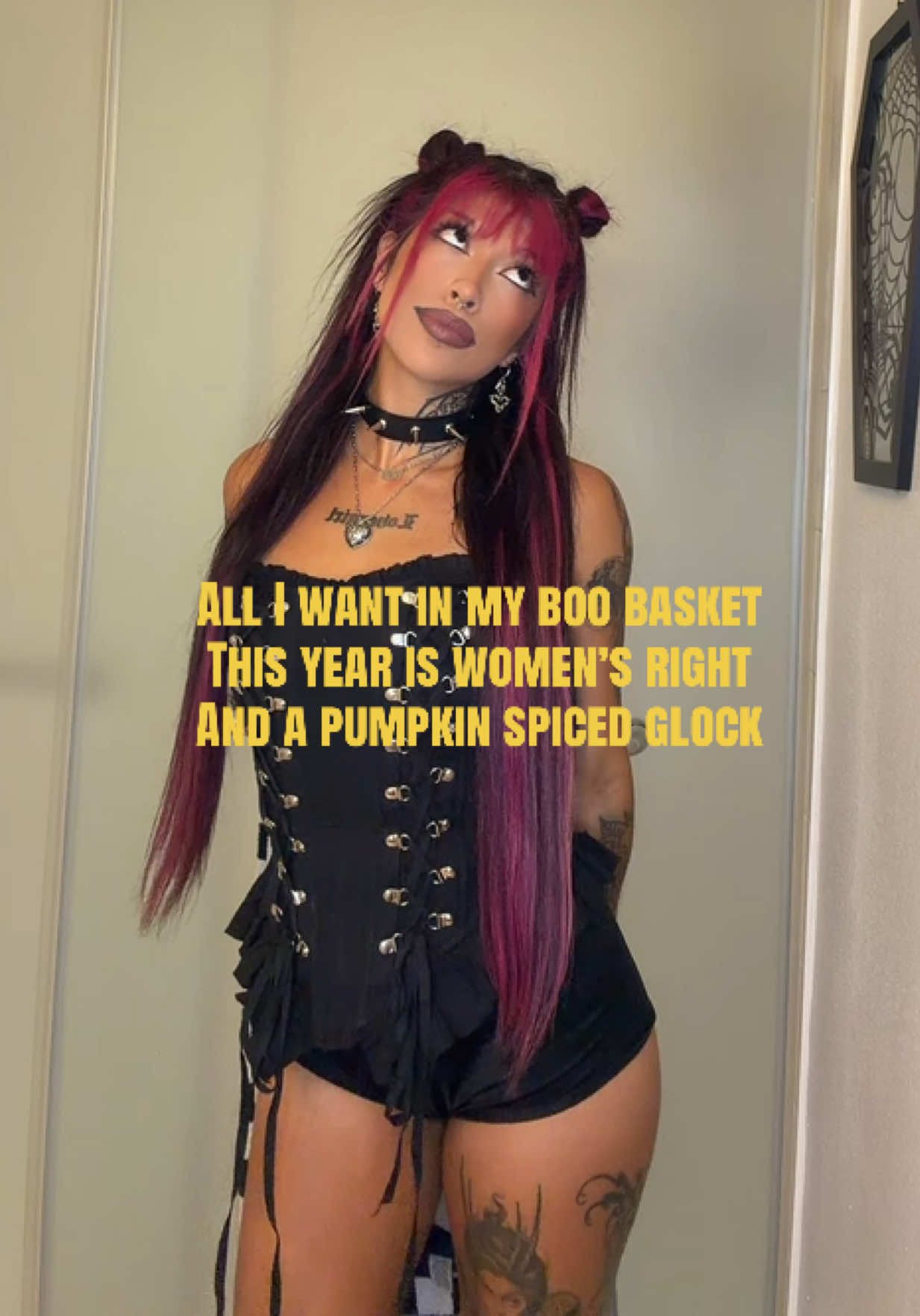 @𝔐𝔦𝔩𝔢𝔢𝔫𝔞 🖤👻