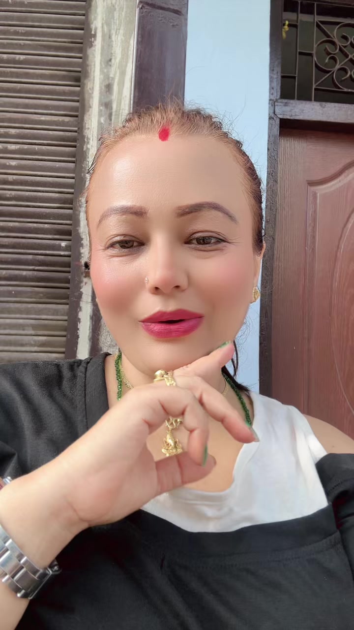 @🧿Urmila Upreti 🥰