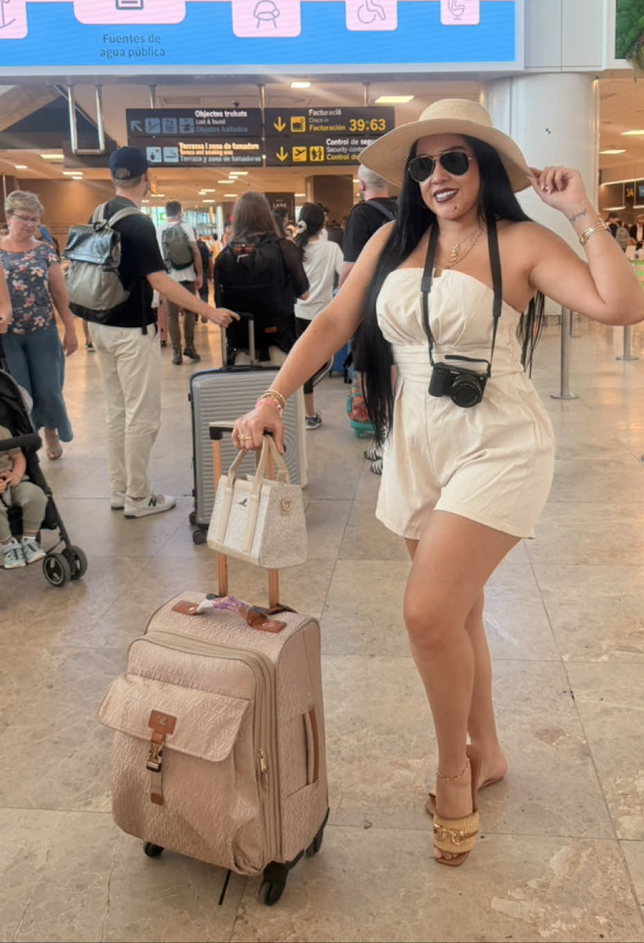 @Dra CindyLenis viajando xel🌎