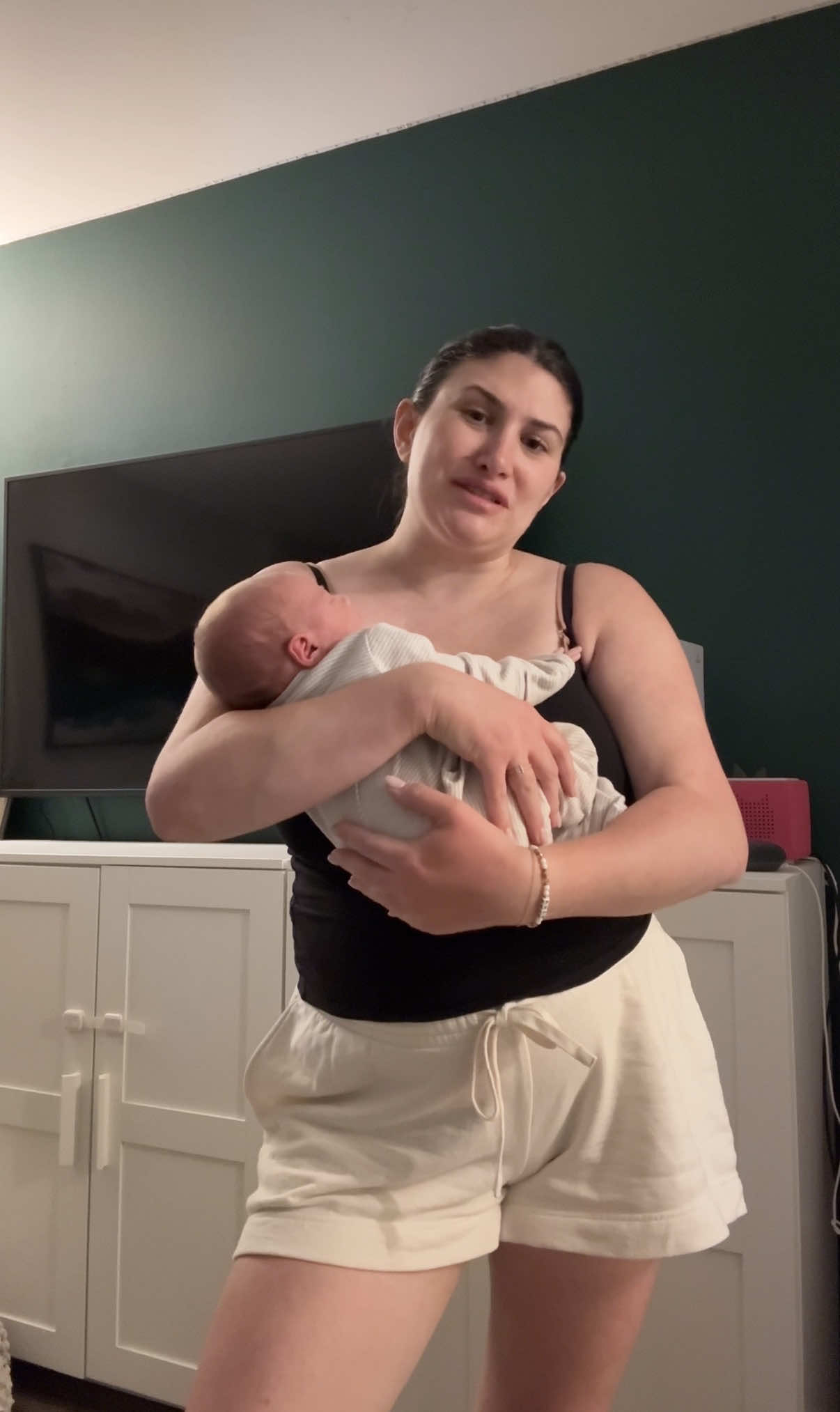 @Hannah • toddler & newborn mom