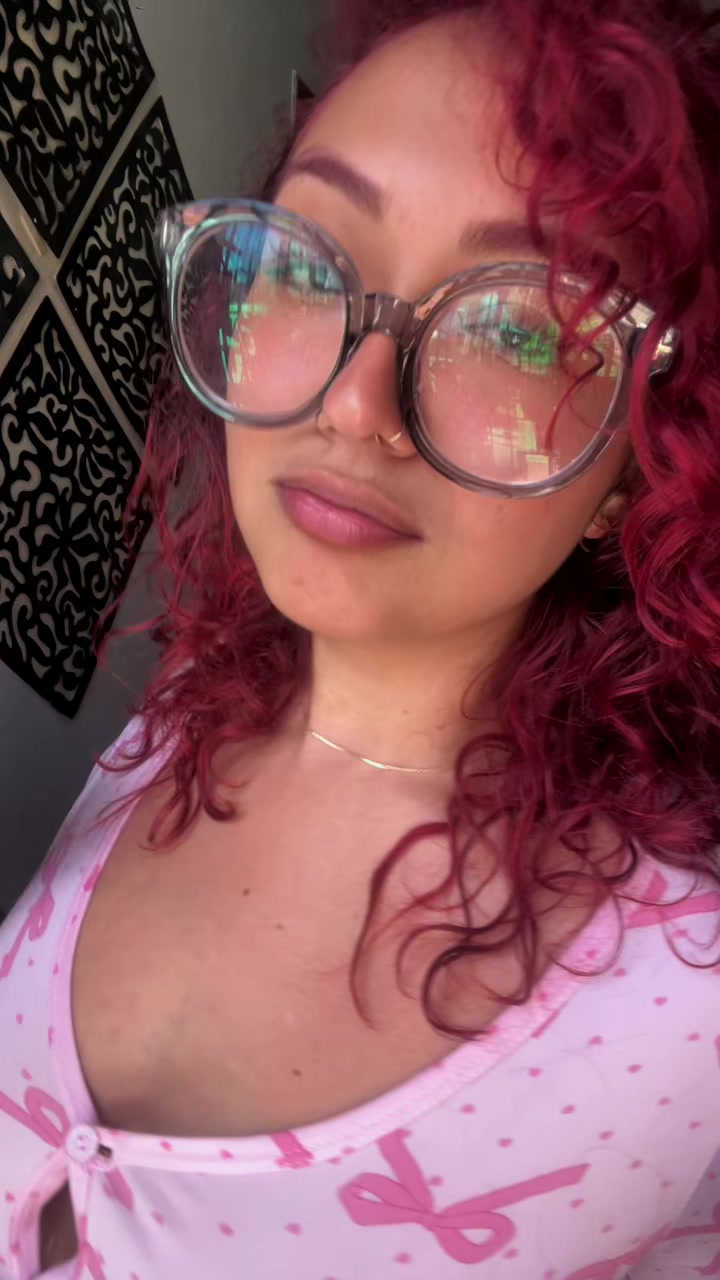 @callmemadeline