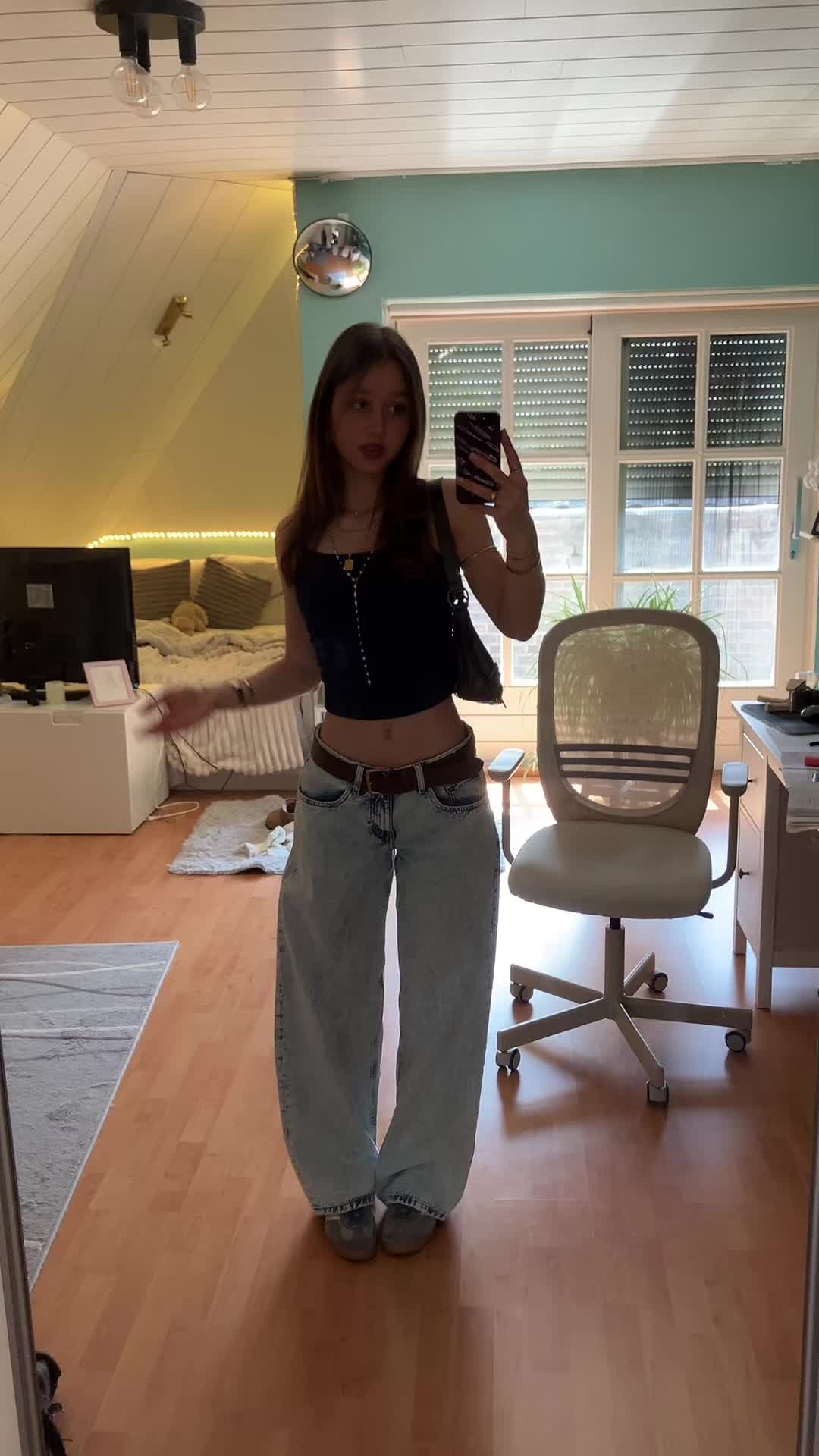 @𝒮